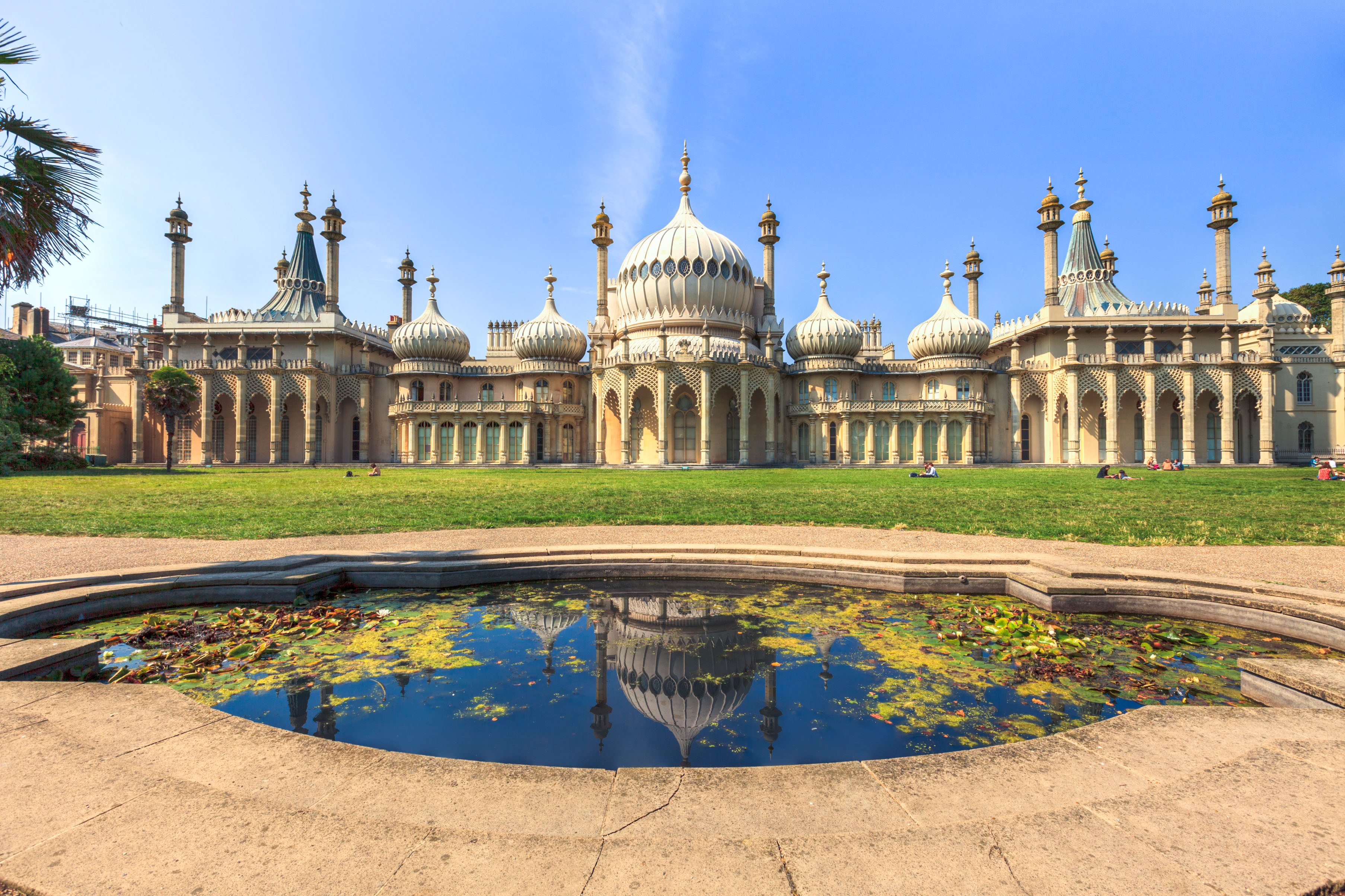 the_royal_pavilion_brighton_uk.jpg